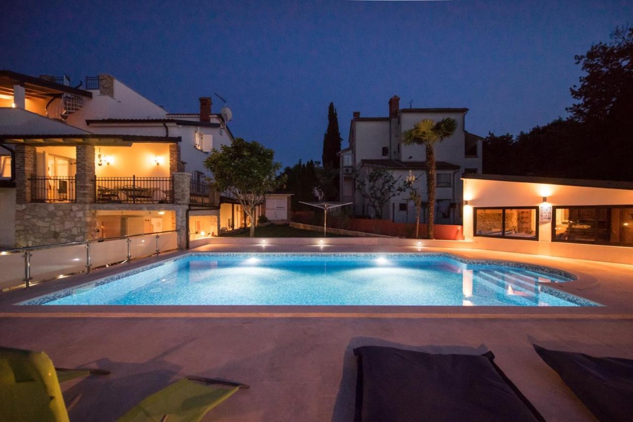 Istrian Tavern Next To The Pool バニョレ エクステリア 写真