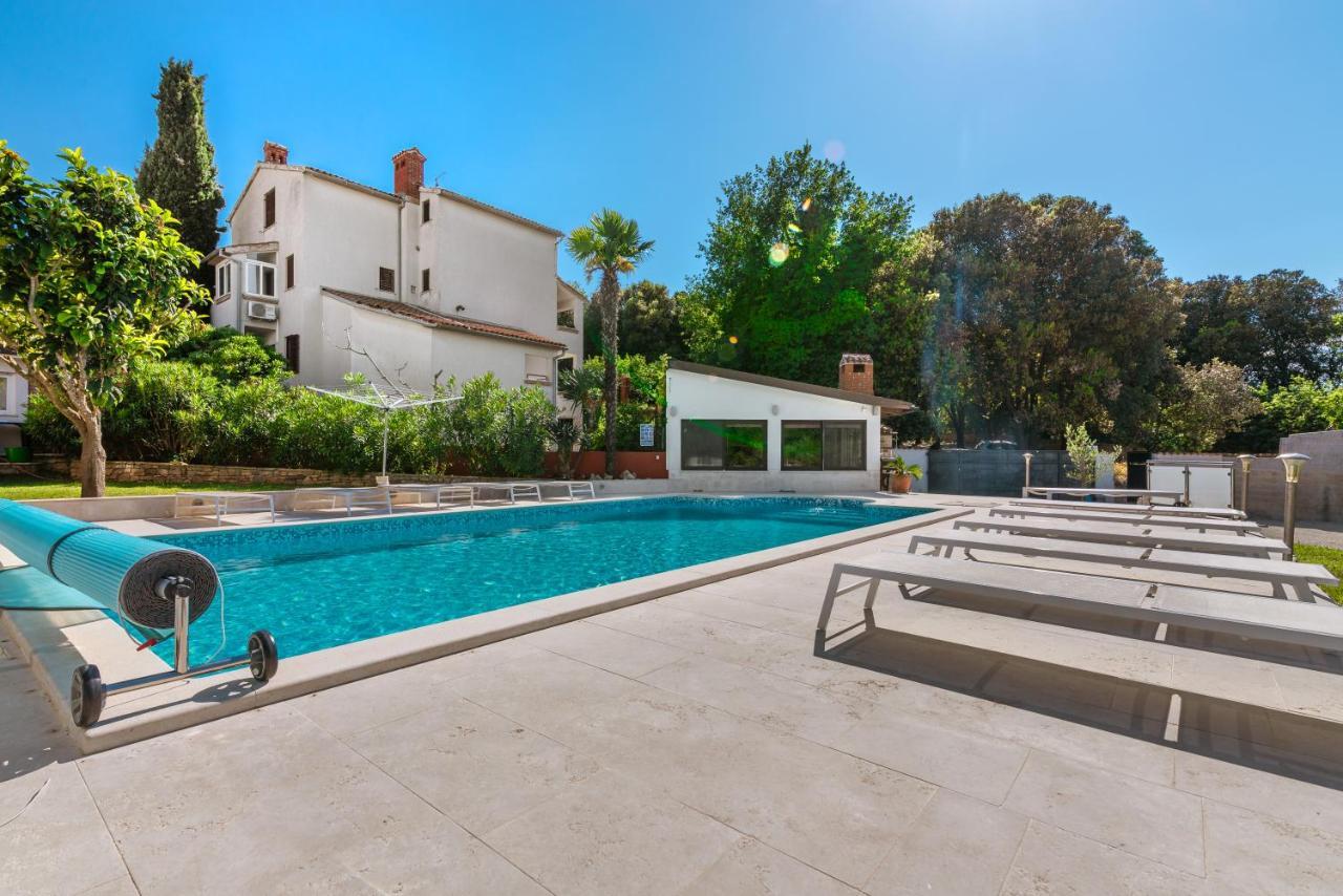 Istrian Tavern Next To The Pool バニョレ エクステリア 写真